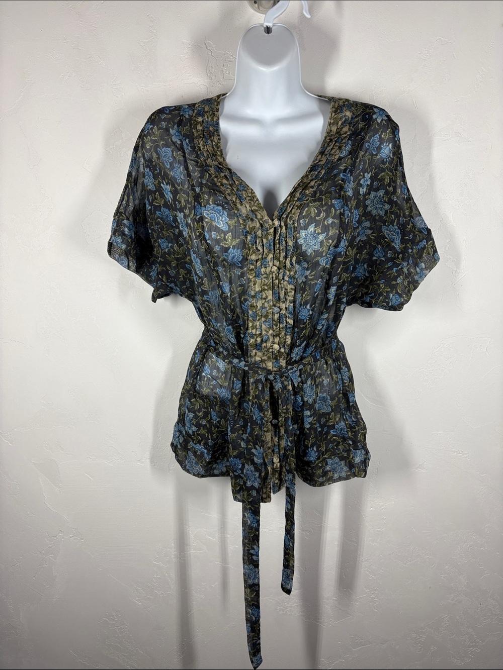 Converse Floral Pintuck Tie-Waist Sheer Blouse size xs